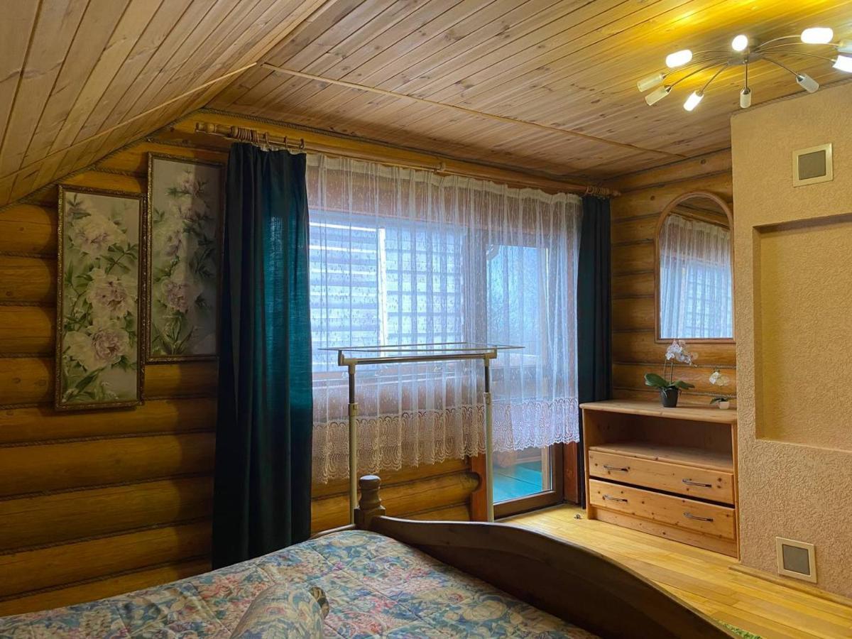 У Фёдера И Маргариты Nizhnya Hrabivnytsia Exteriör bild