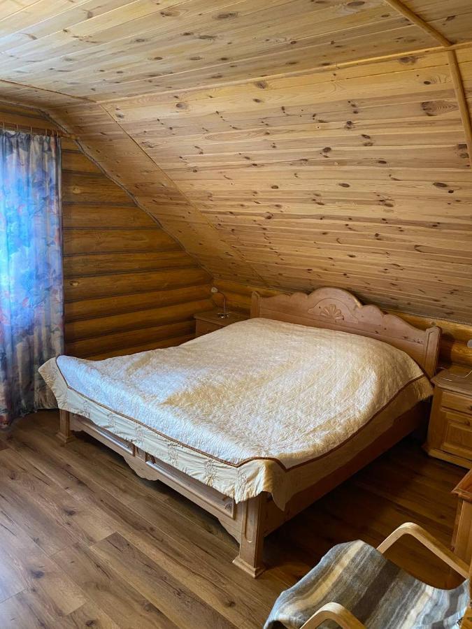 У Фёдера И Маргариты Nizhnya Hrabivnytsia Exteriör bild
