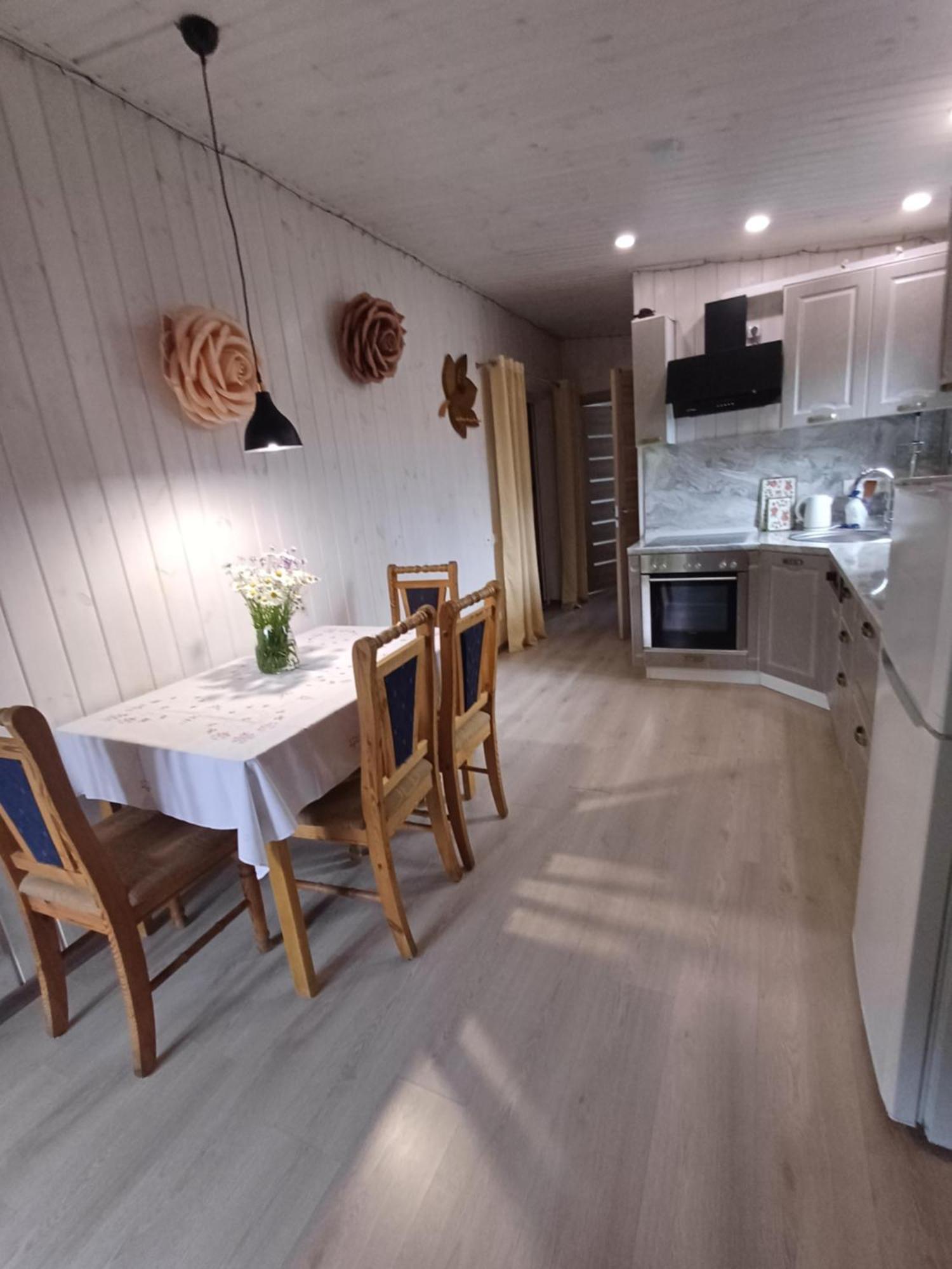 У Фёдера И Маргариты Nizhnya Hrabivnytsia Exteriör bild